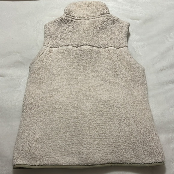 Northface pile cream vest - Picture 2 of 3